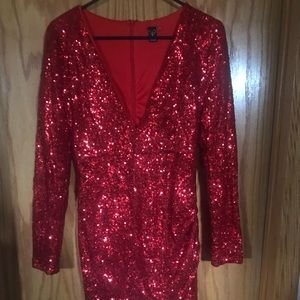 Low vneck red dress